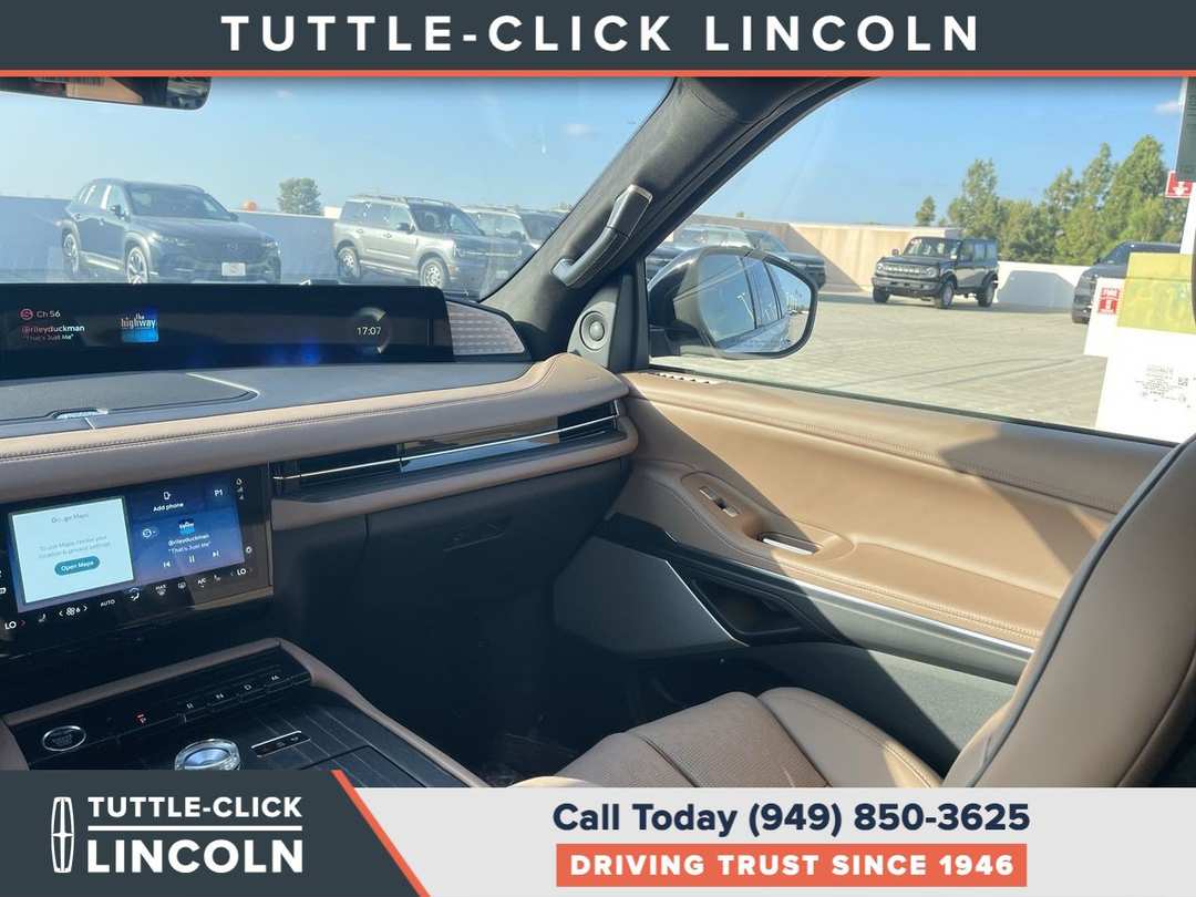 2027 Lincoln Navigator Black Label - Image 3