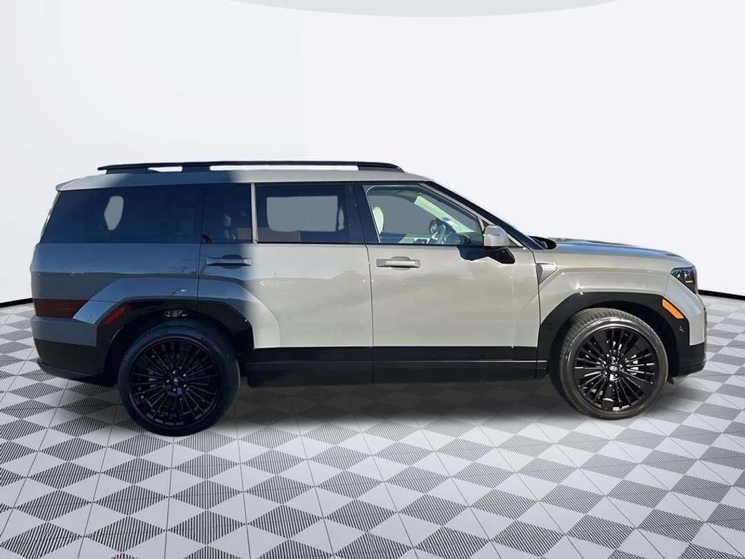 2026 Hyundai Santa Fe Hybrid Calligraphy - Image 2