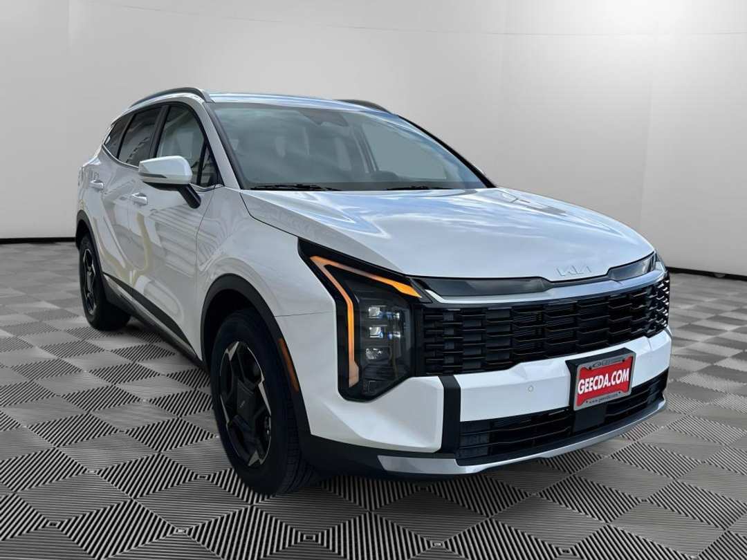 2026 Kia Sportage EX - Image 3