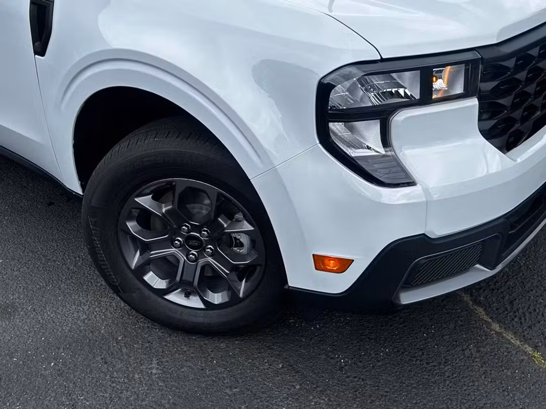 2026 Ford Maverick XLT - Image 2