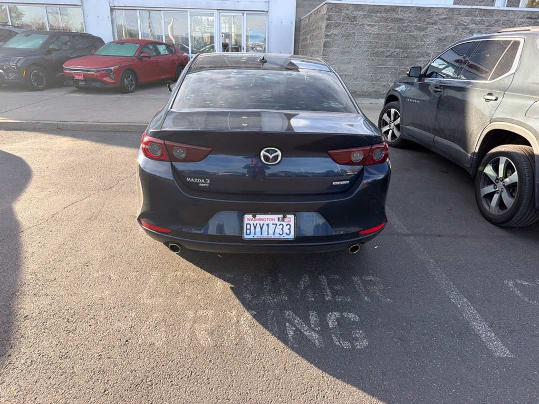 2020 MAZDA Mazda3 Preferred - Image 2