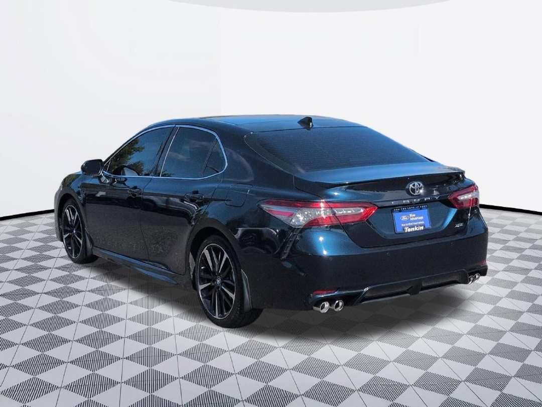 2018 Toyota Camry XSE V6 - Image 3