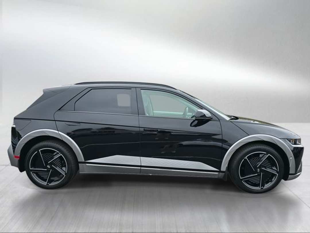 2026 Hyundai Ioniq 5 Limited - Image 2