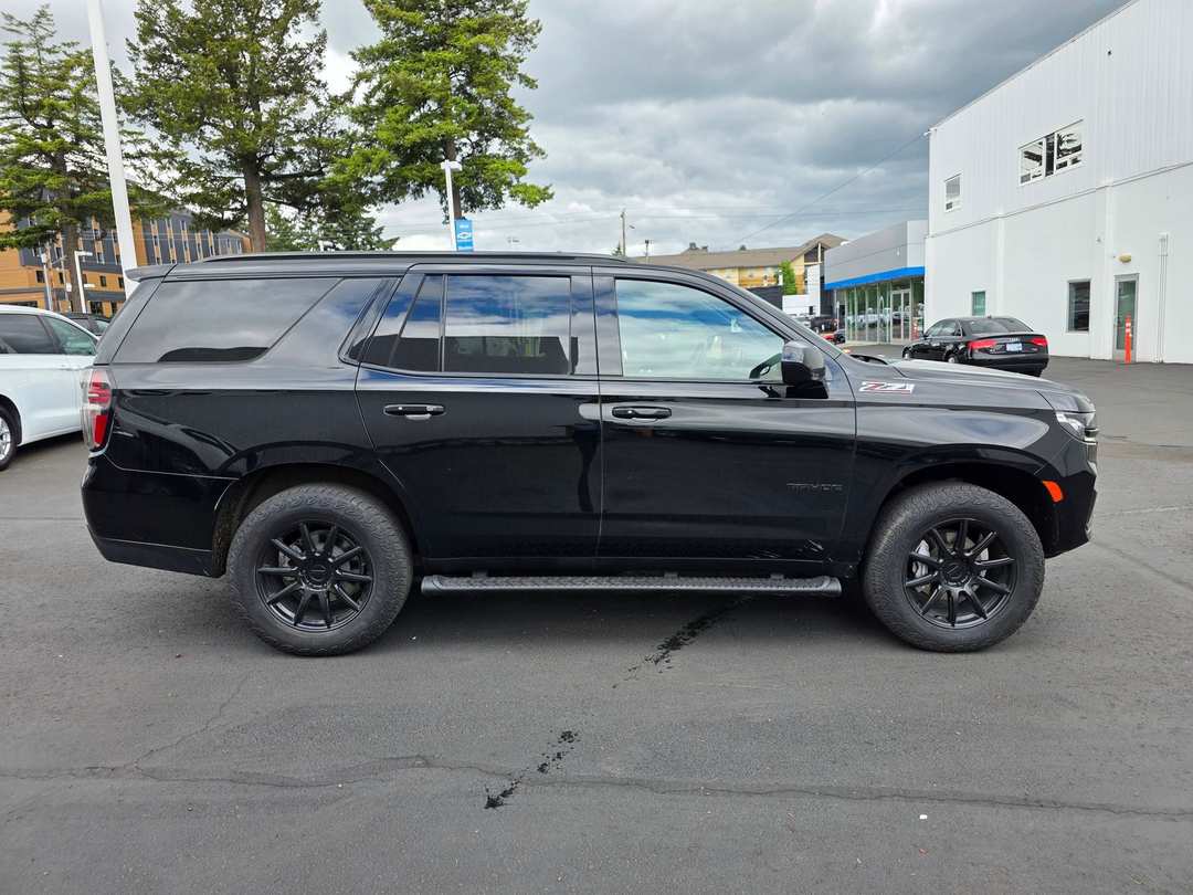 2023 Chevrolet Tahoe Z71 - Image 3
