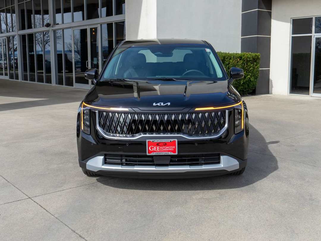 2026 Kia Carnival LXS - Image 2