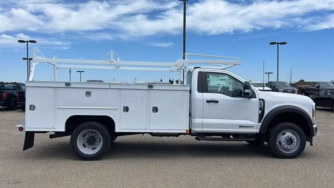 2026 Ford F-550Sd XL - Image 2