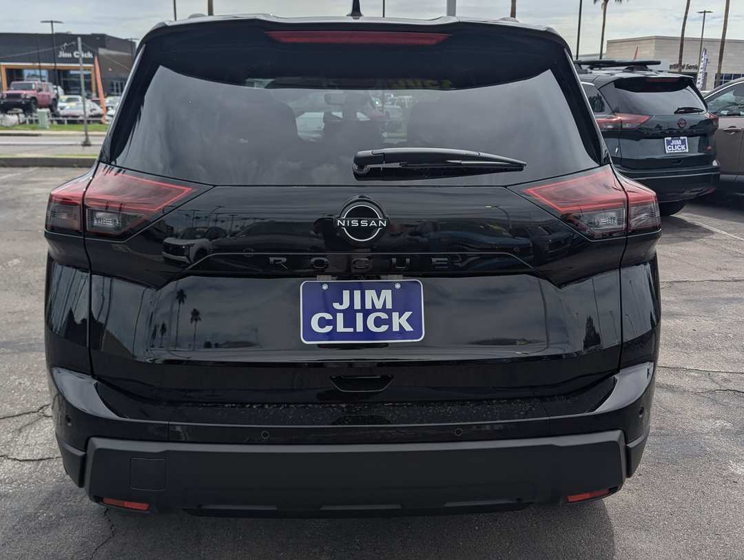 2026 Nissan Rogue Dark Armor - Image 3