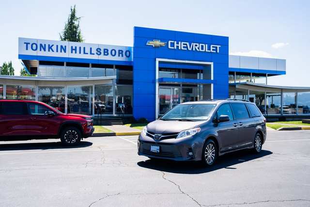 2020 Toyota Sienna XLE