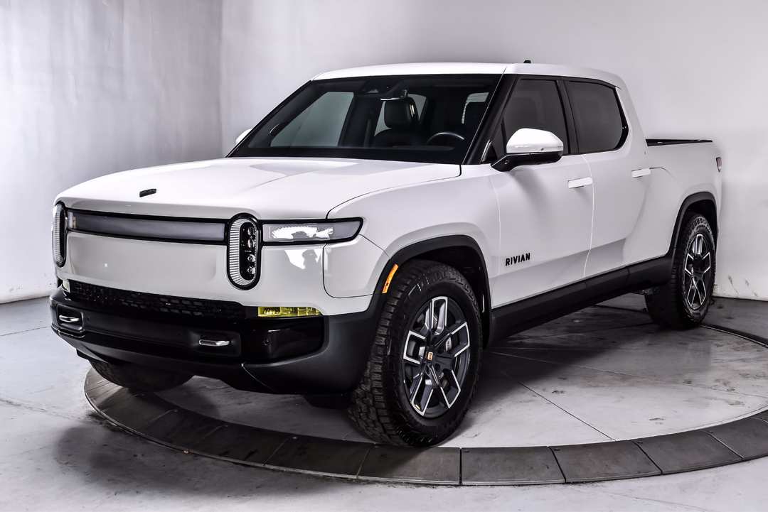 2023 Rivian R1T Adventure - Image 3