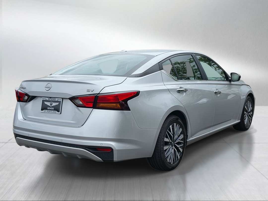 2024 Nissan Altima 2.5 SV - Image 3