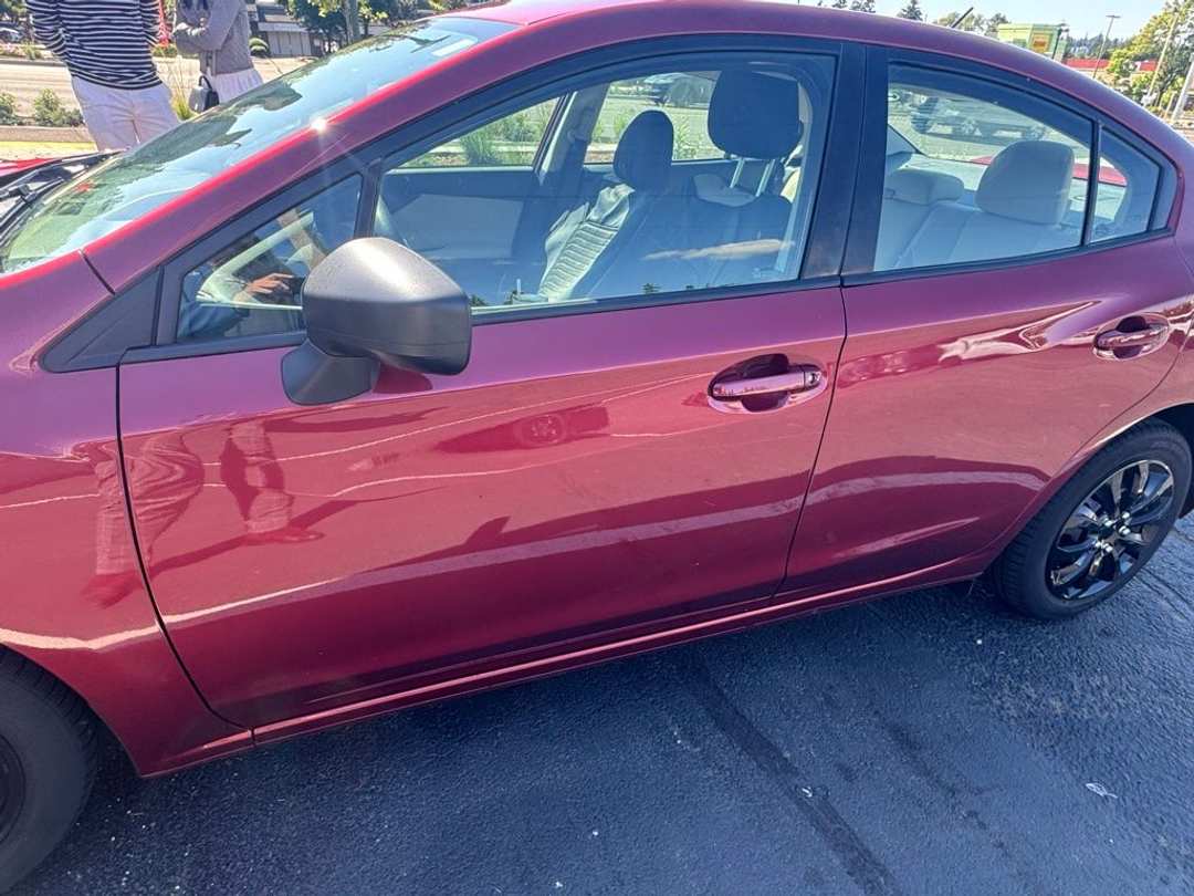 2017 Subaru Impreza 2.0i - Image 3