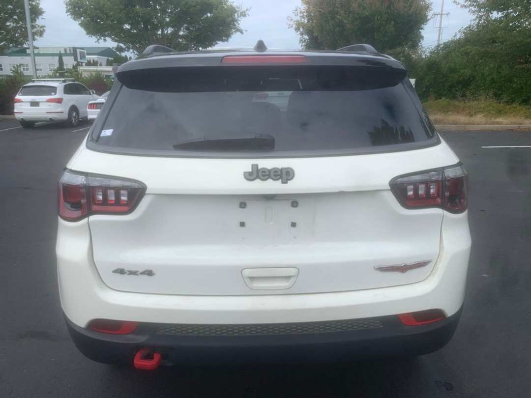 2019 Jeep Compass Trailhawk - Image 3