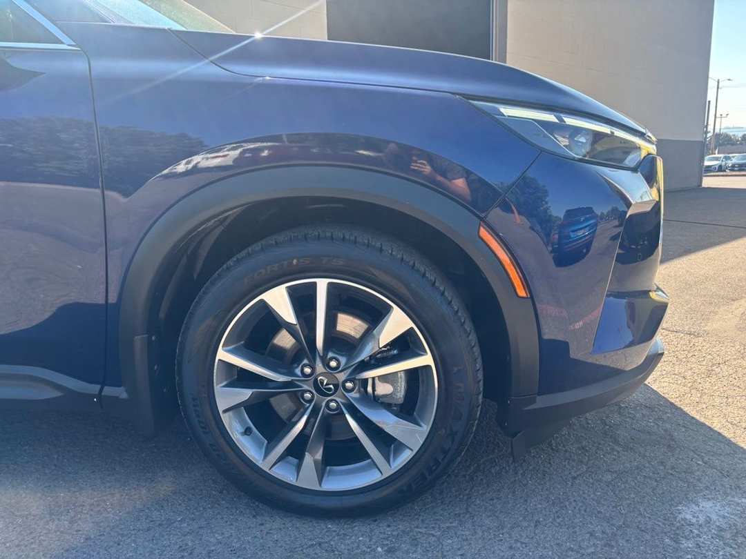 2025 INFINITI Qx60 LUXE - Image 2
