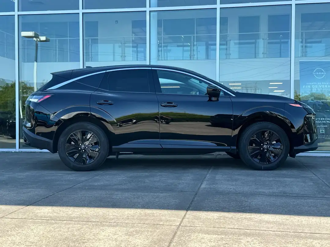 2025 Nissan Murano SV - Image 3