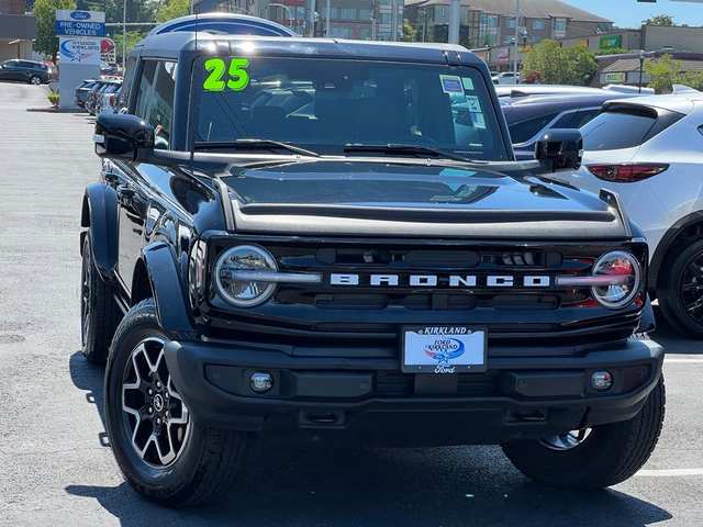 2025 Ford Bronco Outer Banks