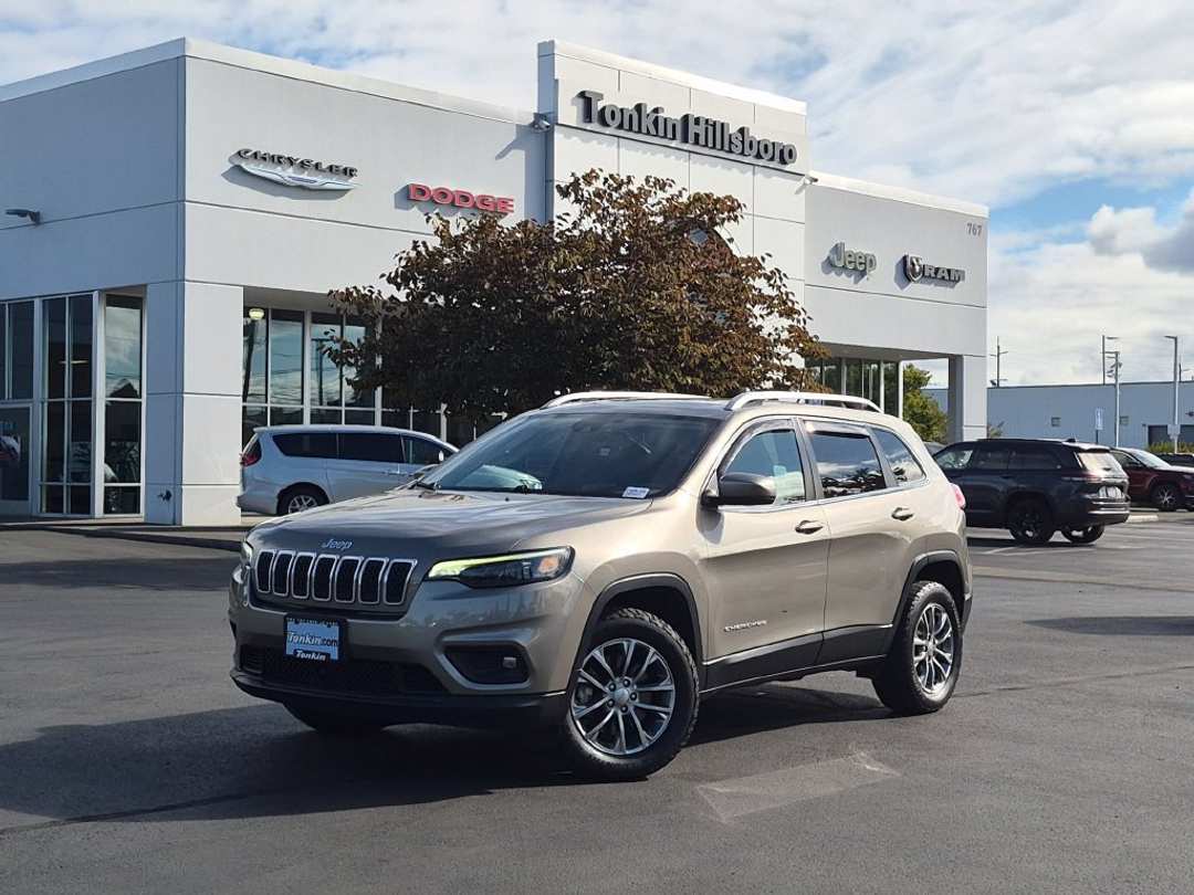 2020 Jeep Cherokee Latitude Plus - Image 2