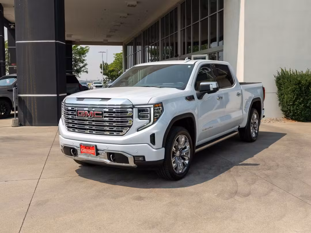 2026 GMC Sierra 1500 Denali - Image 3