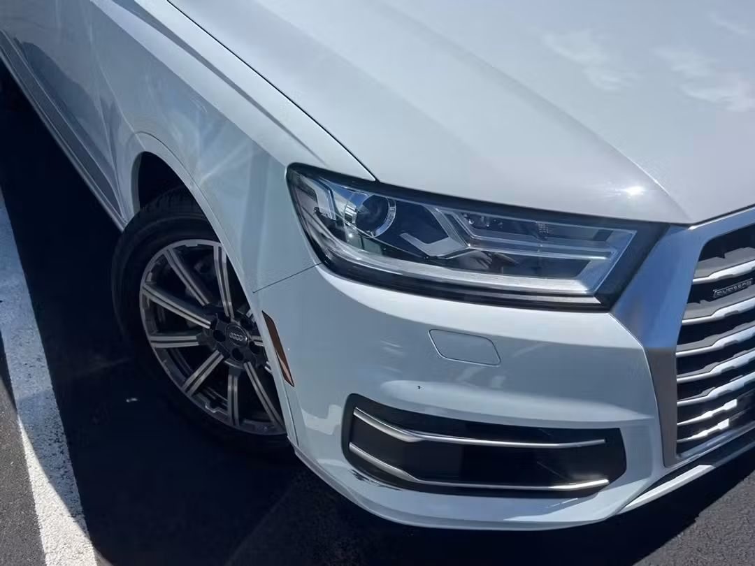 2019 Audi Q7 55 Premium - Image 2