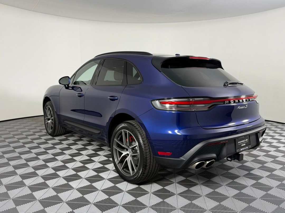 2026 Porsche Macan S - Image 3