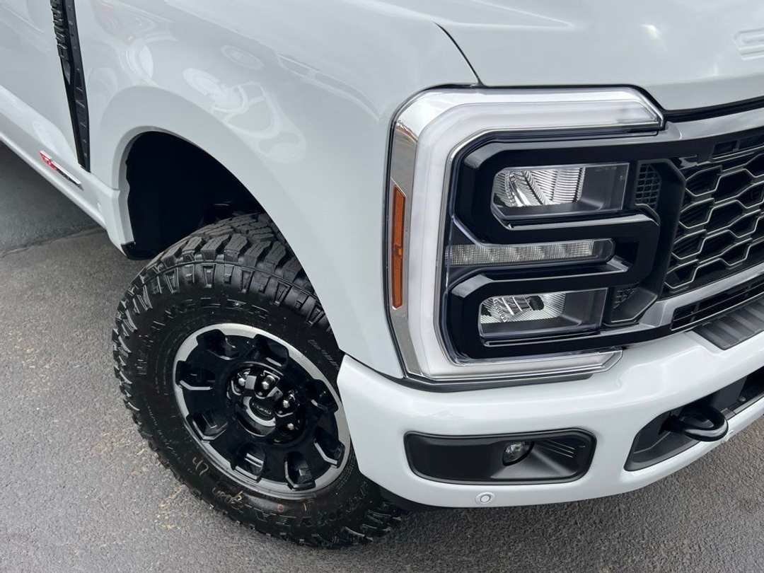 2026 Ford F-350Sd Lariat - Image 2