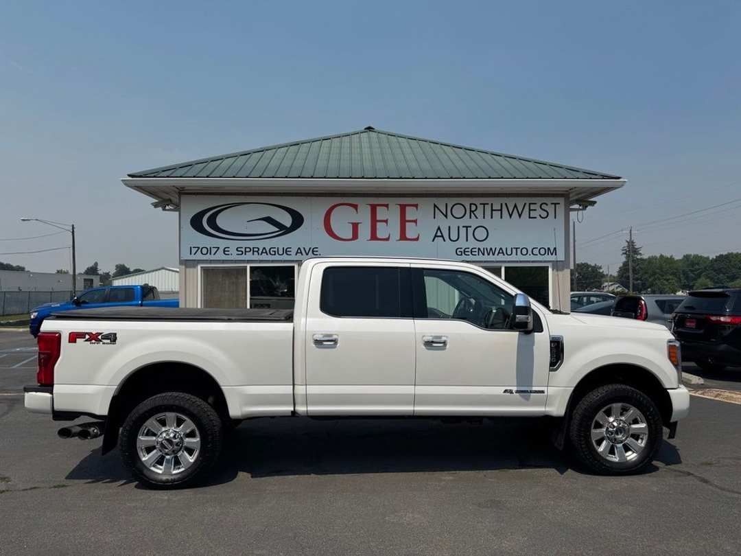 2017 Ford F-350Sd Platinum - Image 2