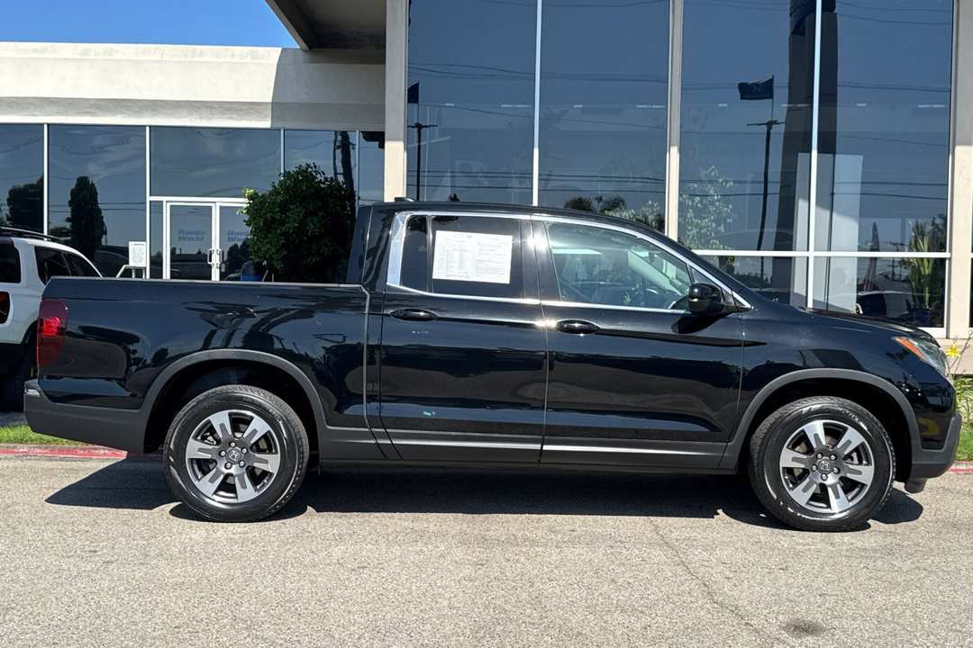2019 Honda Ridgeline RTL - Image 3