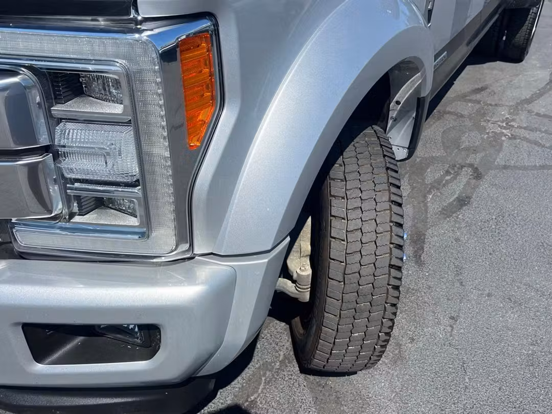 2019 Ford F-450Sd Platinum - Image 3