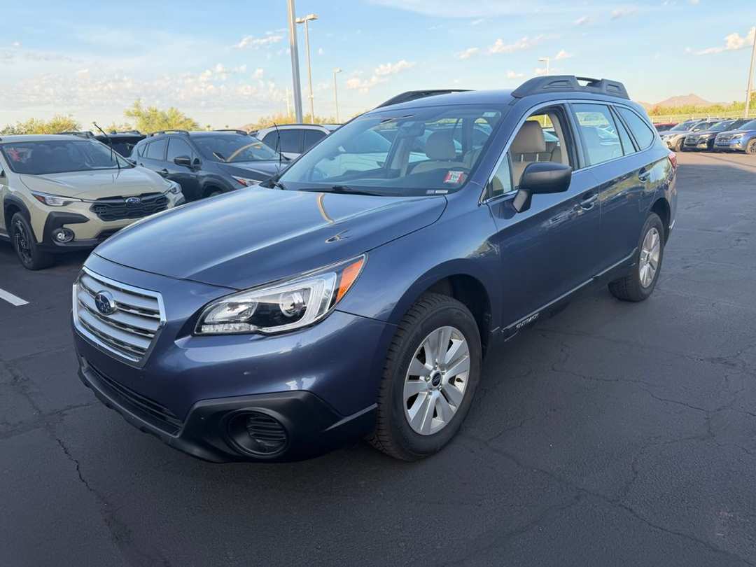 2017 Subaru Outback 2.5i - Image 3