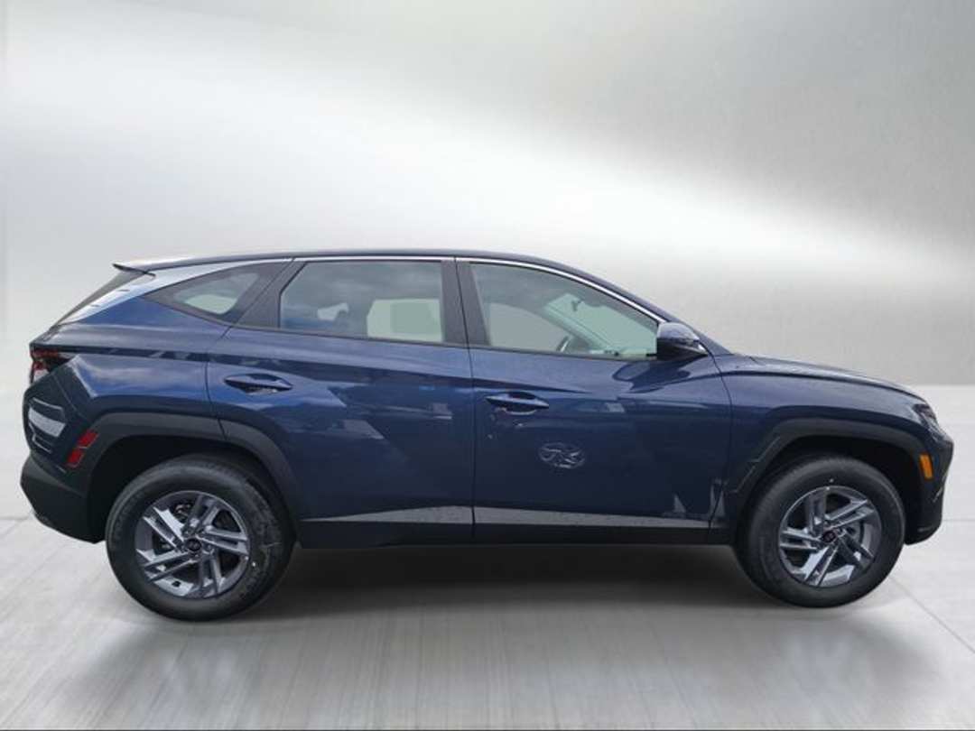 2026 Hyundai Tucson SE - Image 2