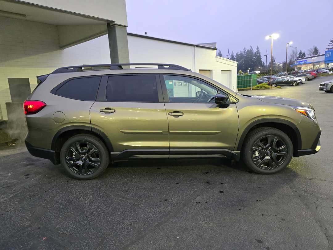 2026 Subaru Ascent Onyx Edition Touring - Image 3