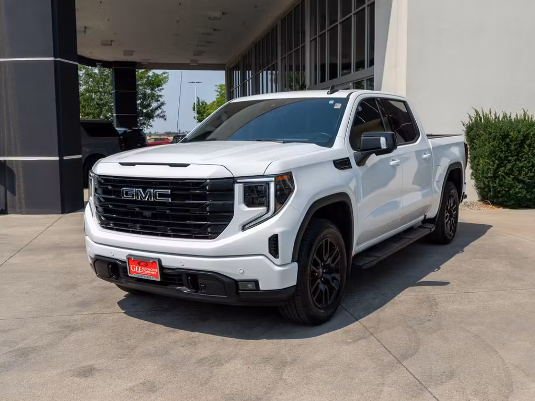 2024 GMC Sierra 1500 Elevation - Image 3