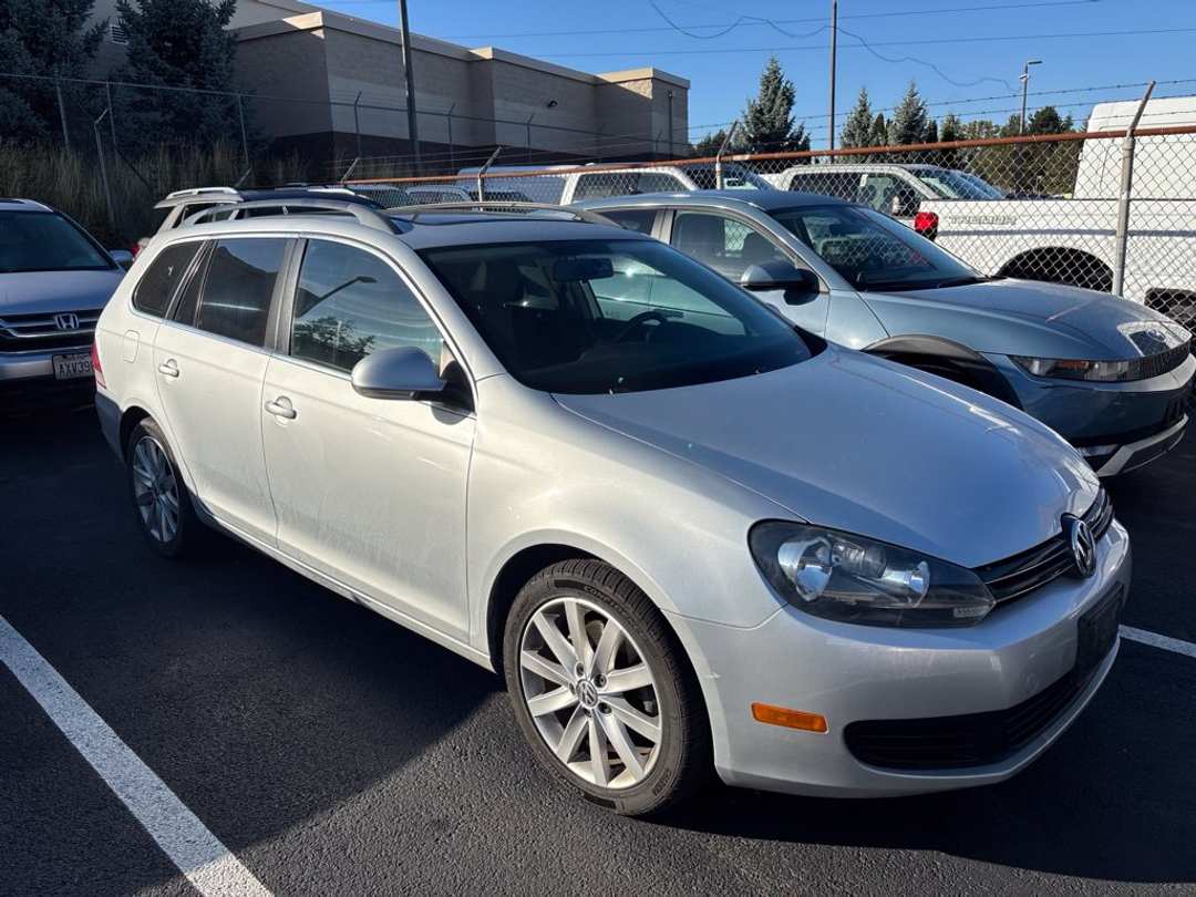 2012 Volkswagen Jetta Sportwagen 2.0L TDI - Image 3