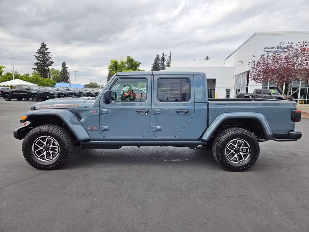 2026 Jeep Gladiator Rubicon - Image 3