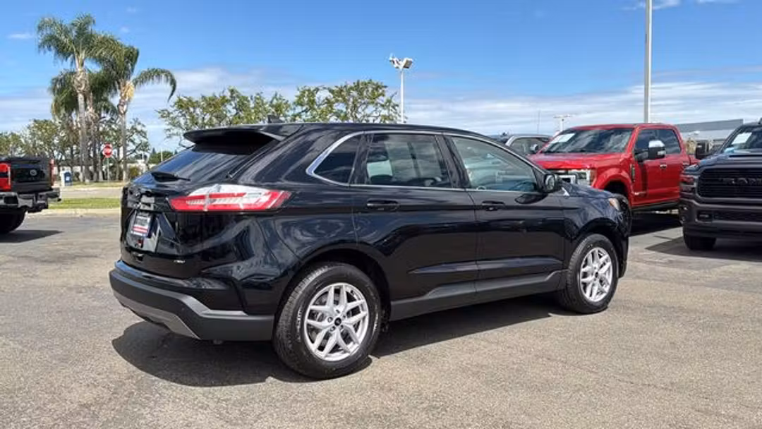 2024 Ford Edge SEL - Image 3