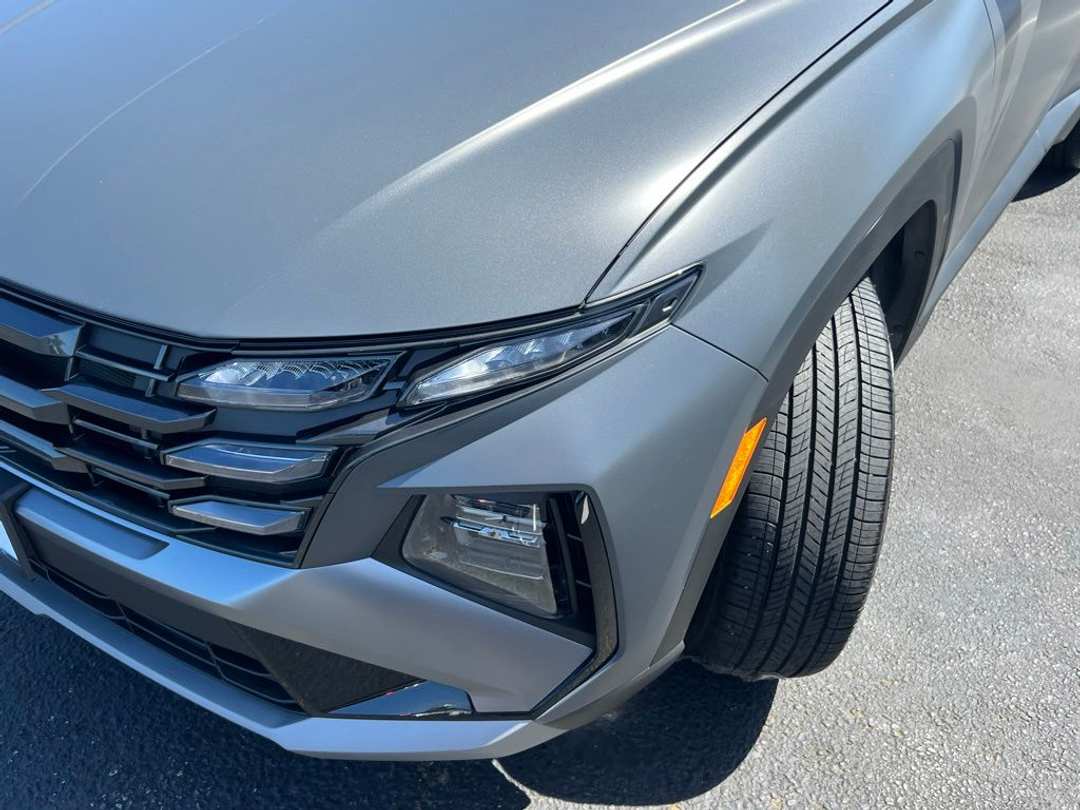 2025 Hyundai Tucson SE - Image 3
