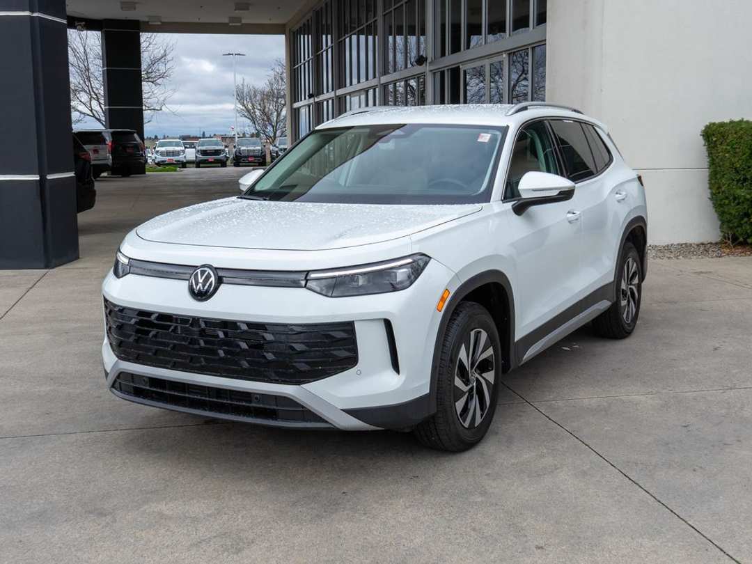 2025 Volkswagen Tiguan 2.0T S - Image 3