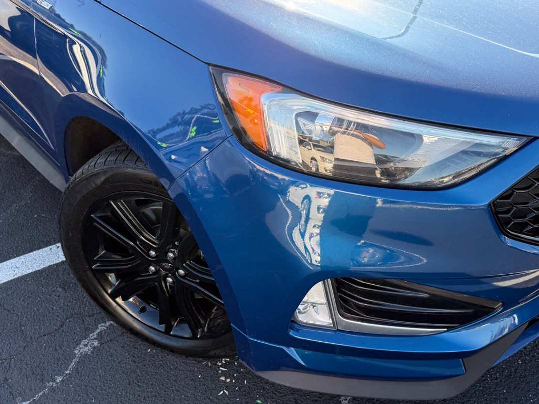2020 Ford Edge ST Line - Image 2