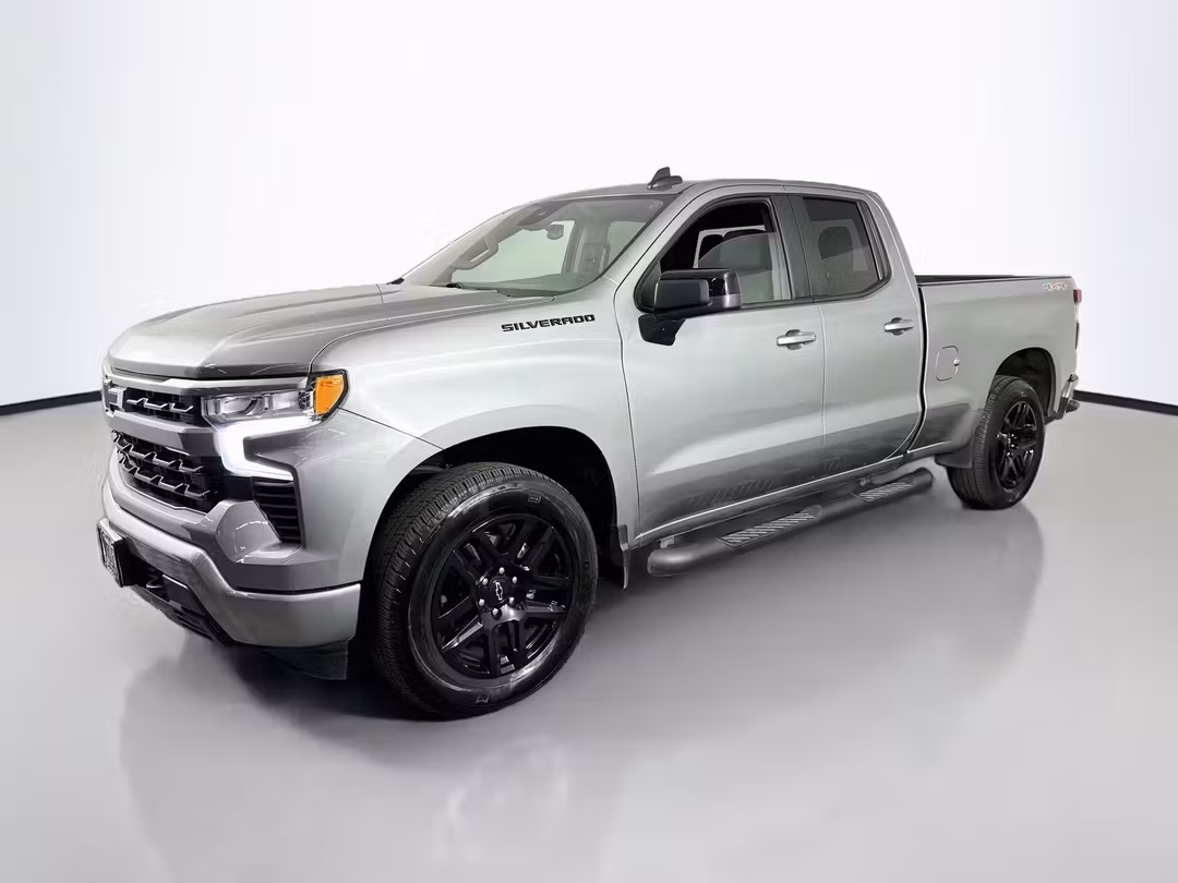 2023 Chevrolet Silverado 1500 RST - Image 3