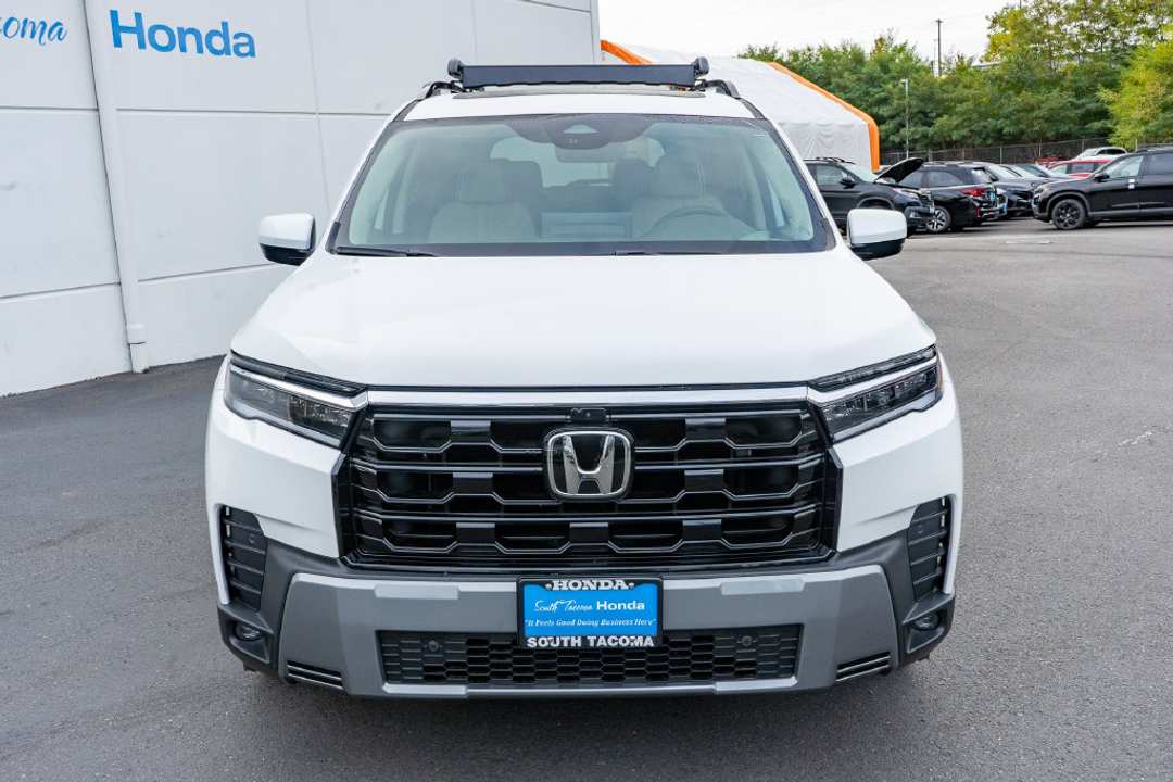 2026 Honda Pilot Elite w/Adventure Package - Image 3