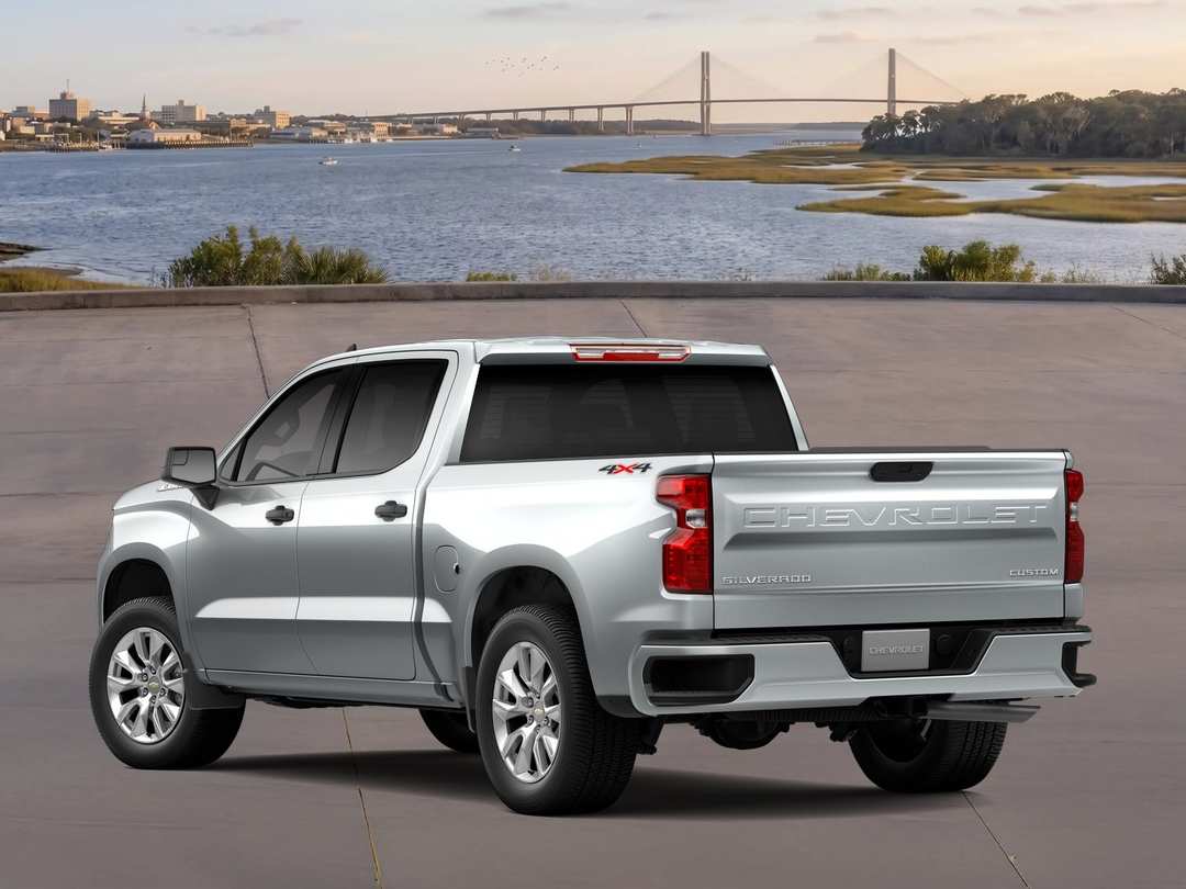 2026 Chevrolet Silverado 1500 Custom - Image 2