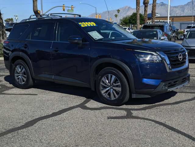 2022 Nissan Pathfinder SL