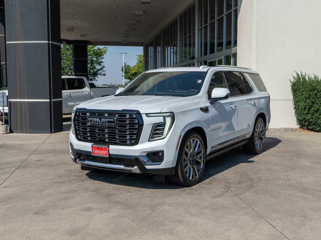 2026 GMC Yukon Denali Ultimate - Image 3