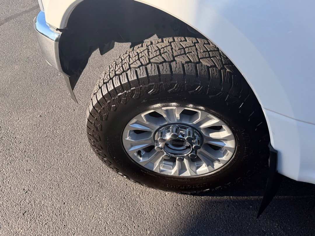 2020 Ford F-350Sd XLT - Image 3