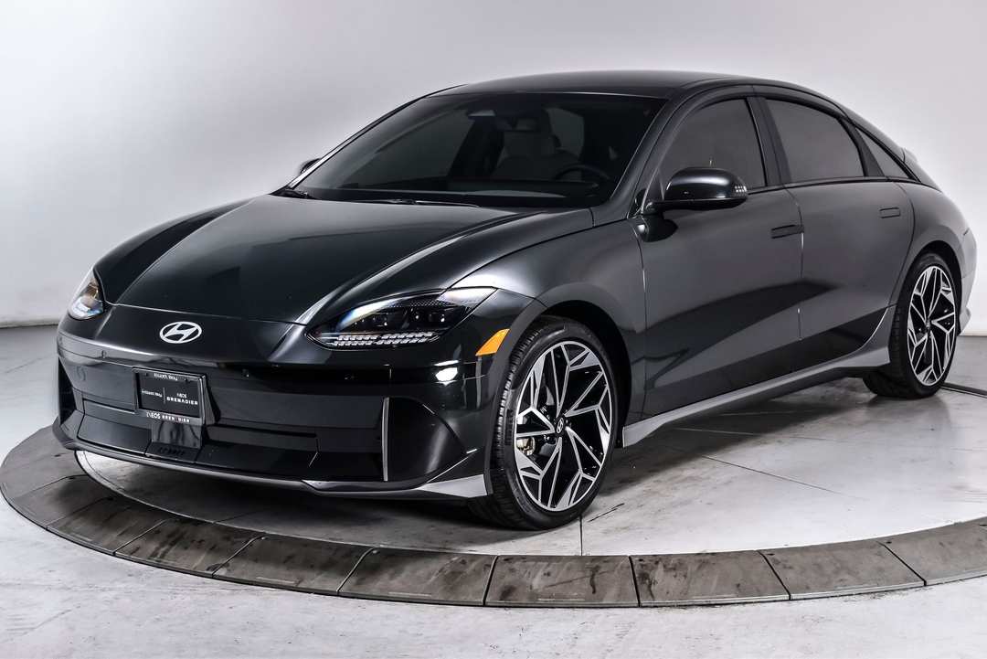 2024 Hyundai Ioniq 6 SEL - Image 2