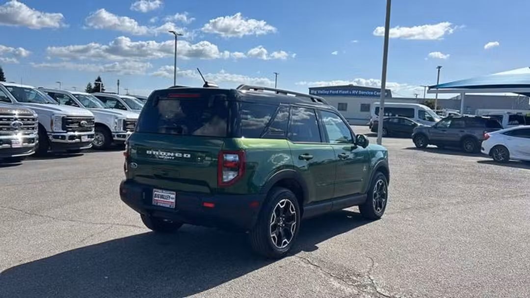 2025 Ford Bronco Sport Outer Banks - Image 3