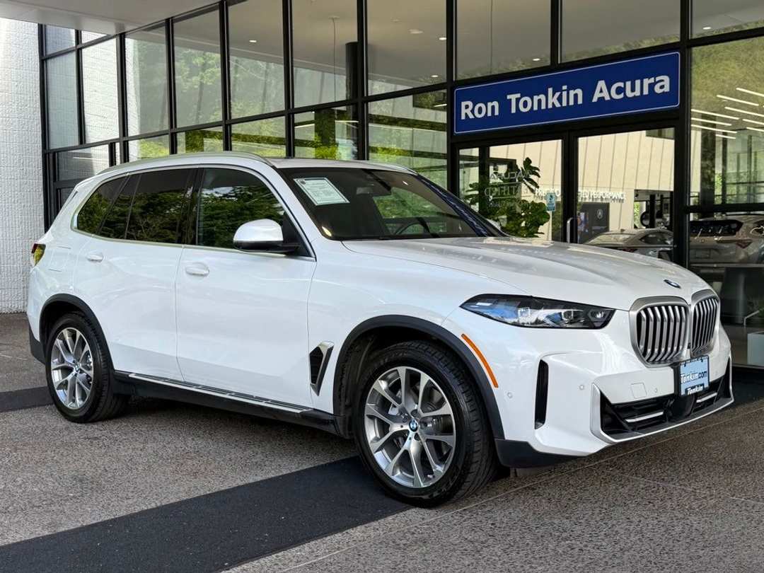 2024 BMW X5 xDrive40i - Image 2