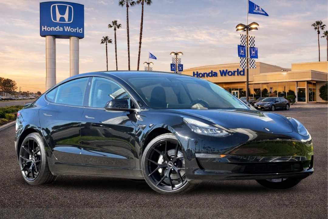 2019 Tesla Model 3 Long Range - Image 2
