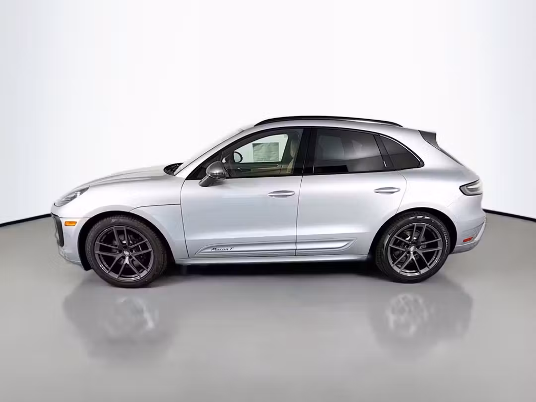2026 Porsche Macan - Image 2