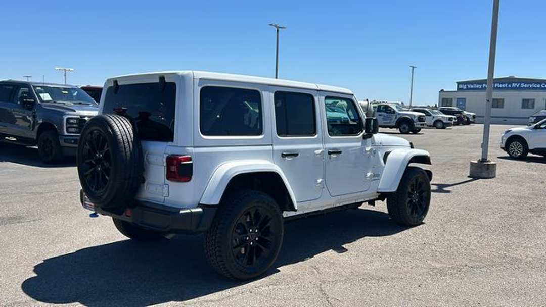 2024 Jeep Wrangler Sahara 4xe - Image 3