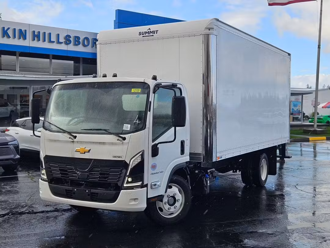 2025 Chevrolet 4500 Hd Lcf Base - Image 2